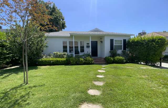 Luxurious Lake Balboa Home with Athletic Amenities for Rent! photos photos