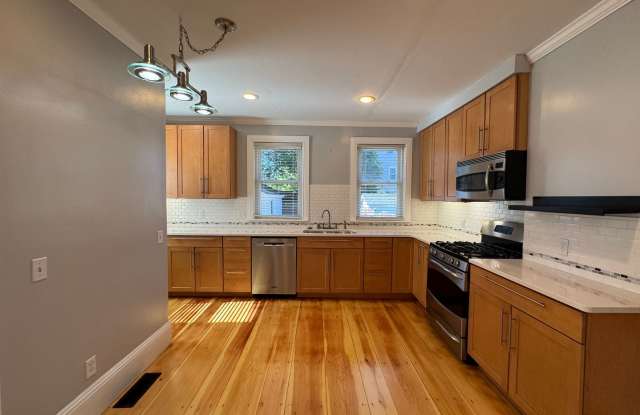 Spacious 4-Bedroom Townhouse with Garage  Yard in Amesbury photos photos