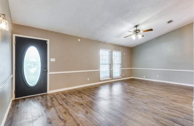 4409 Seville Lane Gallery 4