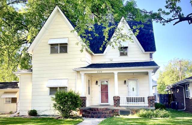 510 East 6th Avenue - 510 East 6th Avenue, Hutchinson, KS 67501