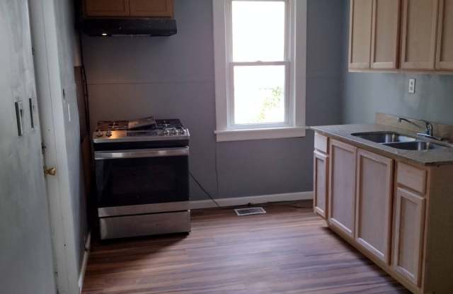 930 Lenox Ave photos photos