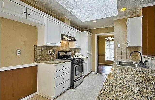 14406 Tanglewood Drive Gallery 3