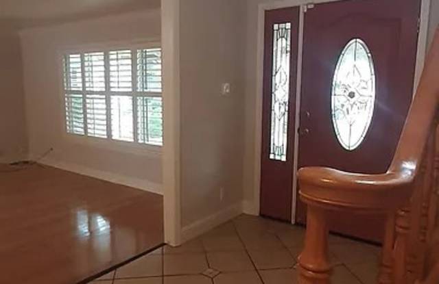 9003 Bridgewood Court Gallery 4
