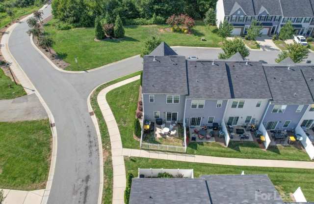 2808 Sand Cove Court Gallery 2