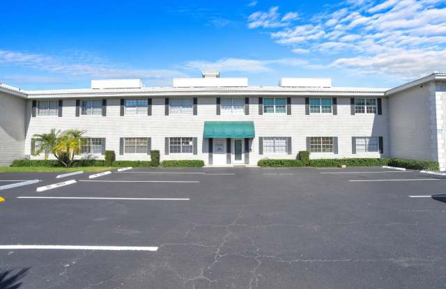 299 SW 7th Street unit: 1040 photos photos