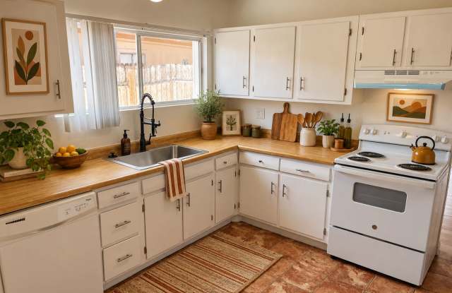 Classic 3Bed/2Bath single story home located near Boulder Highway Gallery 4