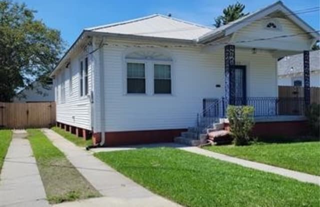 222 AURORA Avenue - 222 Aurora Avenue, Metairie, LA 70005 222 AURORA Avenue - 222 Aurora Avenue, Metairie, LA 70005