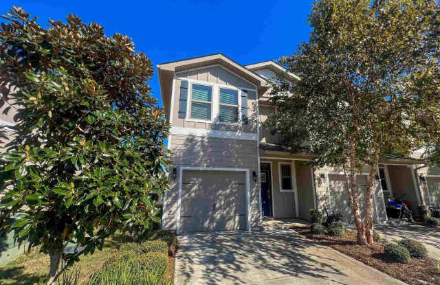 300 S F St photos photos