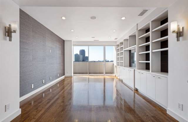 3601 Turtle Creek Boulevard Gallery 1