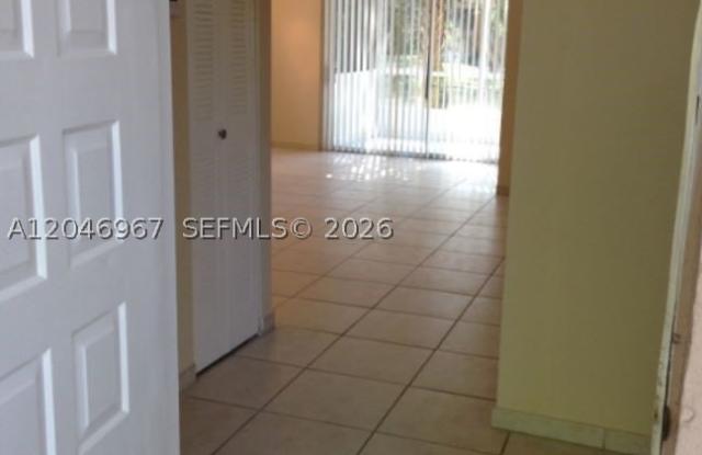 9257 SW 138th Pl Gallery 4