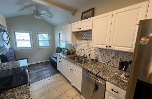 Spacious 5-Bedroom Home for Rent photos photos