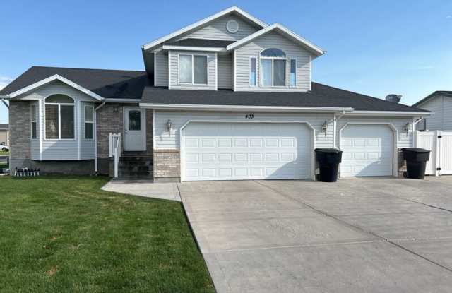 403 E 1400 S photos photos