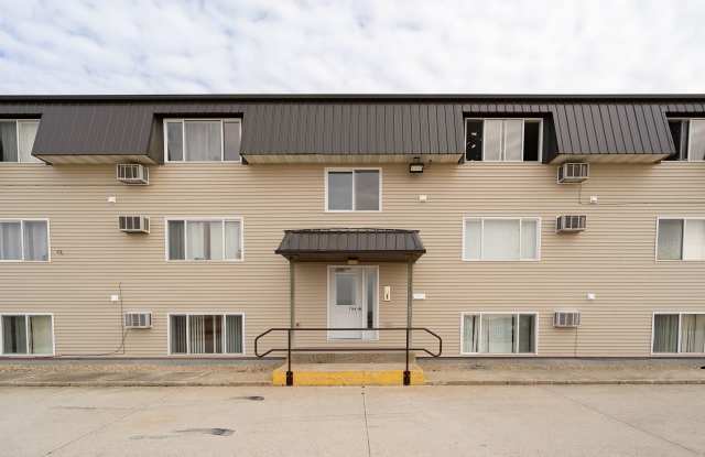 Wild Grove Apartments - 704 NICC Dr. Gallery 2