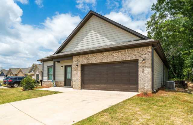 New Listing! 205 Avalon Way Clanton, AL 35045 Gallery 3