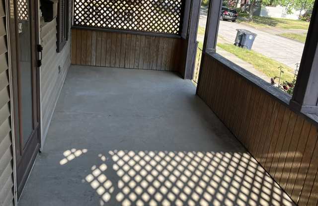 1307 Tampa Avenue photos photos