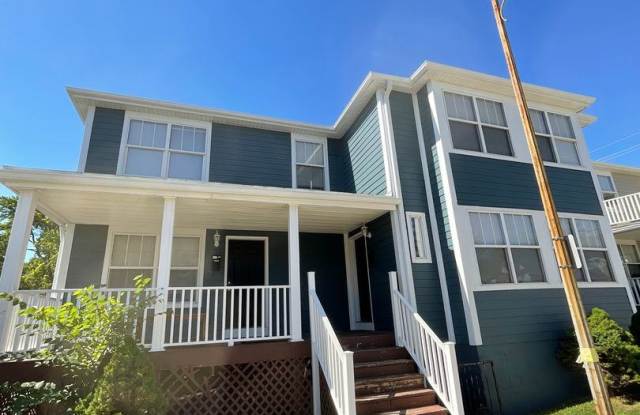 *2027* 4 Bed!! BIG GROUP OPTION!!! 18-20!! photos photos