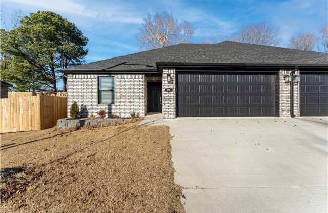 102 Ryder  ST photos photos