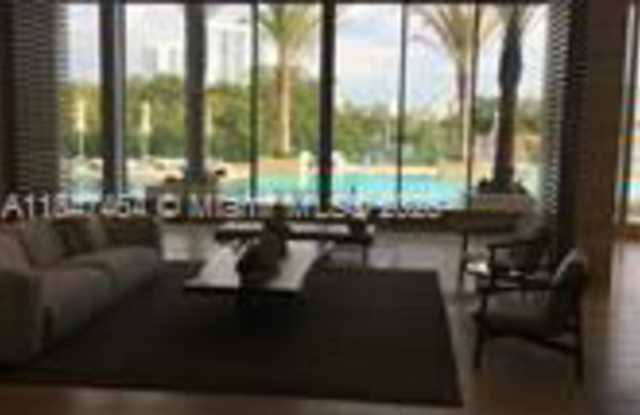 16385 Biscayne Boulevard Gallery 2