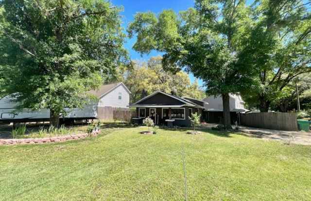 702 29th Street Niceville, FL 32578 photos photos