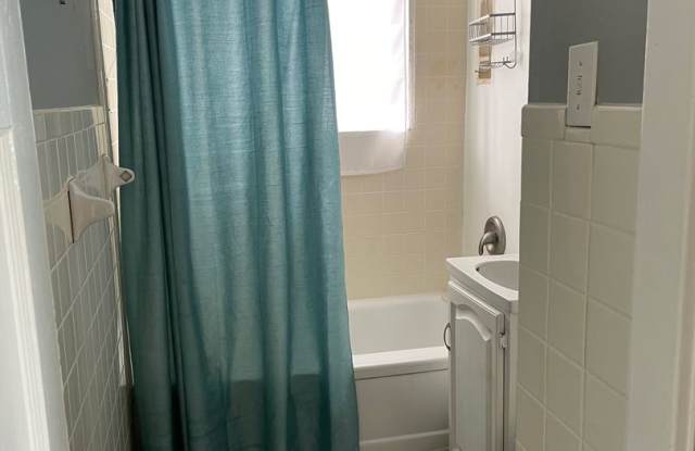 Turnkey Ready Townhome in October! Gallery 4