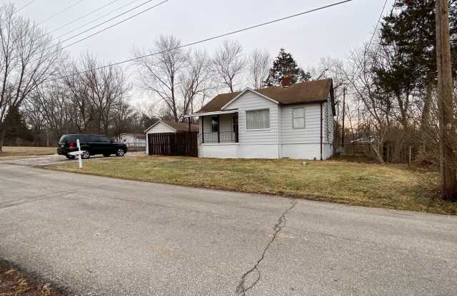 $1,295 - Must See!! Newly Renovated, with Basement Guest Quarters! - 4124 Glendale Road, Jefferson County, MO 63051