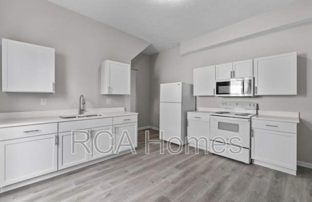 2912 North Kenwood Avenue - 2912 N Kenwood Gallery 4