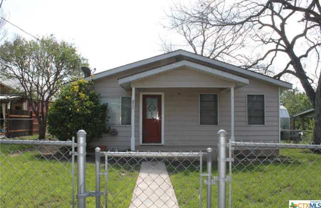 872 Josephine Street - 872 Josephine Street, New Braunfels, TX 78130