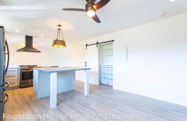 15 Mooring Rd. Gallery 4