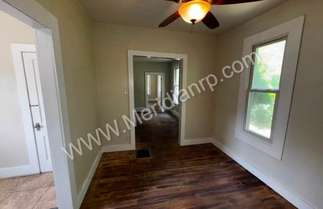 1323 Grant Avenue Gallery 3