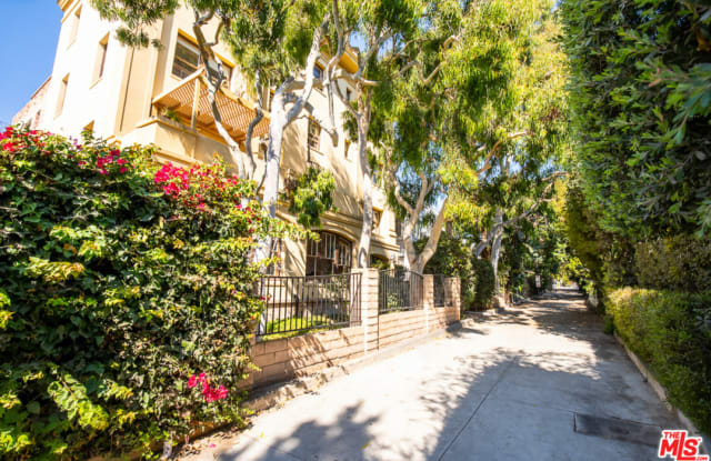 21 Ozone Ave - 21 Ozone Avenue, Los Angeles, CA 90291