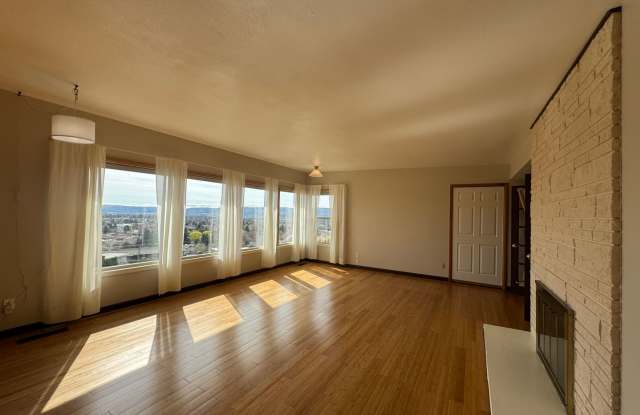Move in special-HALF off first month's rent! photos photos