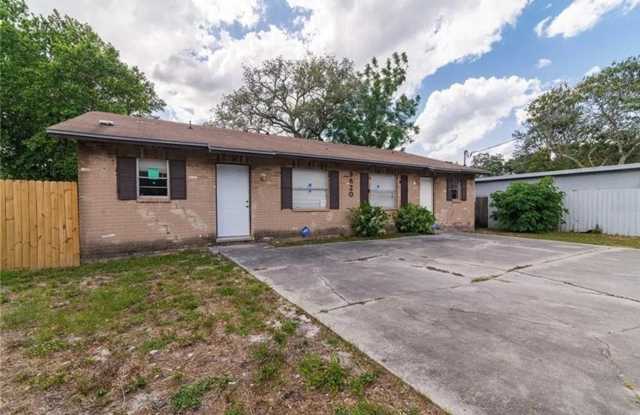 2-Bedroom, 1-Bathroom Duplex in Tampa photos photos
