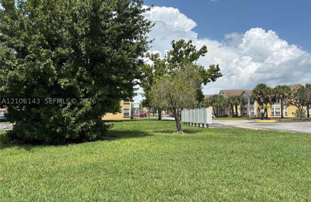 2474 Sweetwater Club Circle Gallery 4