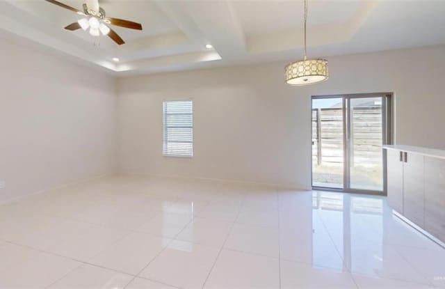 5608 Nightingale Avenue Gallery 3