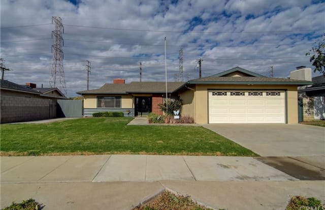 929 E Trenton Avenue - 929 East Trenton Avenue, Orange, CA 92867