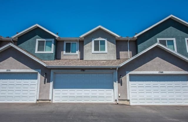 Greyhawk Townhomes Gallery 2