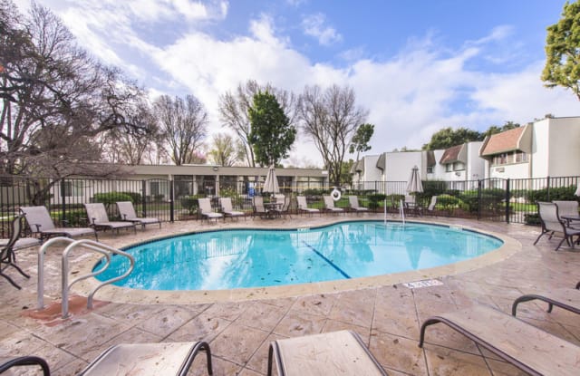 Blossom Hill photos photos