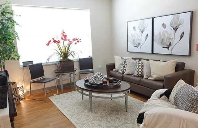 Fox Run at Fulton - Student Housing Gallery 3