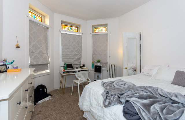 Great 2 Bedroom available 09/01/2026 Near BU Gallery 3