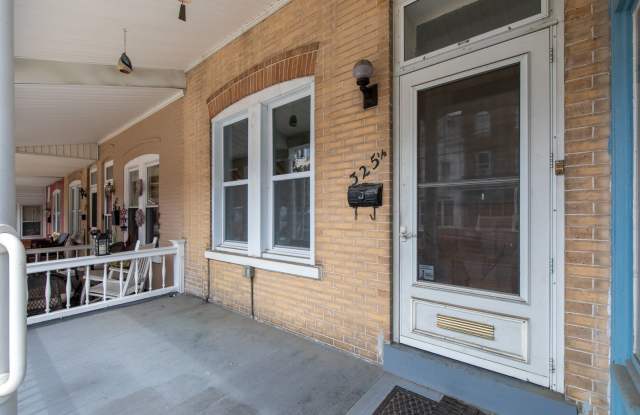 Welcome to 325 1/2 N Franklin Street! Gallery 4