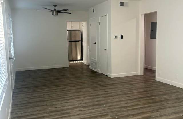 1060 Gallery 3