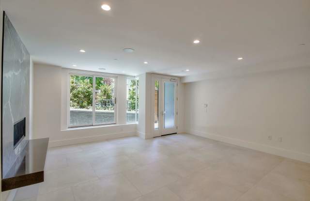 1012 Stanyan Street Gallery 3