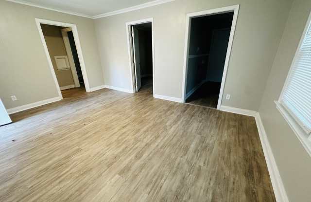 1074 E Walthal Cir Gallery 2