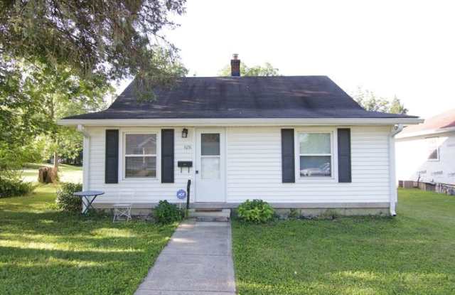 1051 East Edwards Avenue photos photos