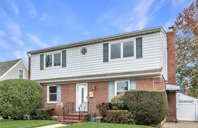 1016 Oaks Drive photos photos