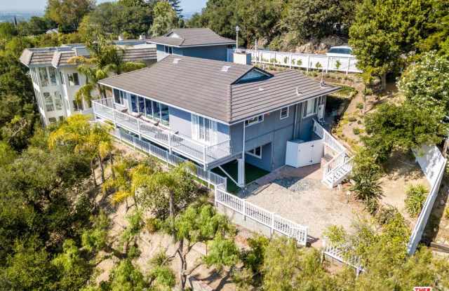 3817 SUNSWEPT Drive - 3817 Sunswept Drive, Los Angeles, CA 91604