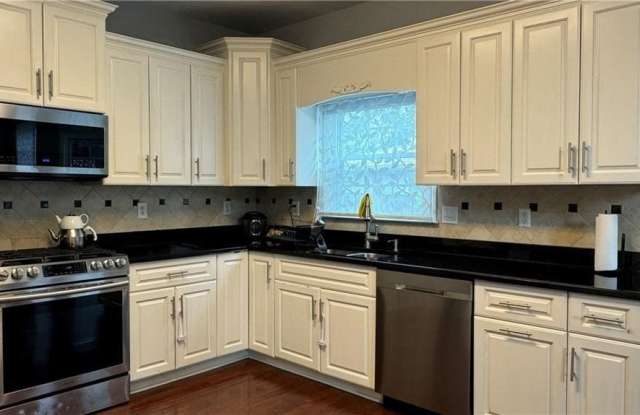 3973 Kendall Cove Gallery 4