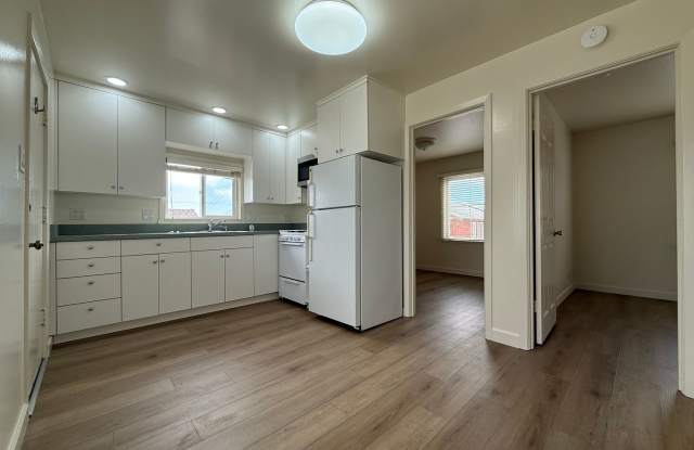 Charming 1-Bedroom Home with Bonus Room & 2-Car Garage in SSF Gallery 1