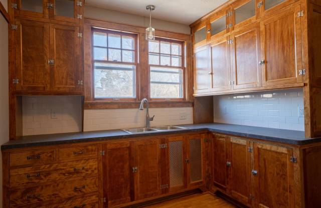 4202 W Martin Dr photos photos