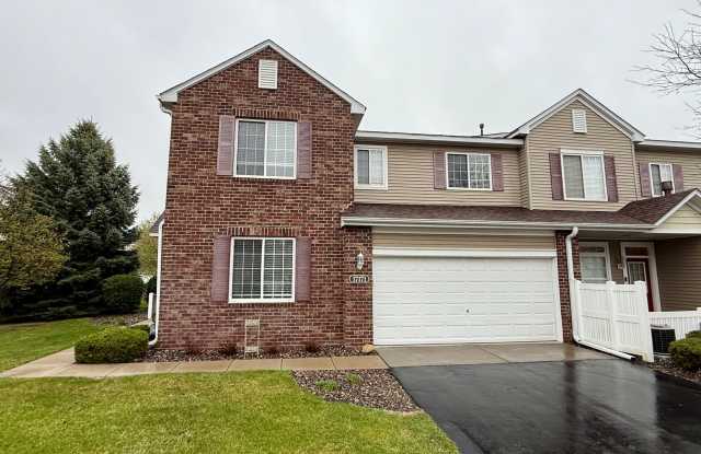 Great 3BR/2BA End Unit Elk River Townhome Available June! photos photos